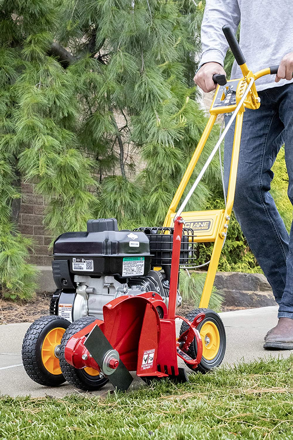 101-5.5GT-7Gas Powered Lawn Edger, 5.50 Gross Torque/3.5 B&S Engine 7′′ Wheels