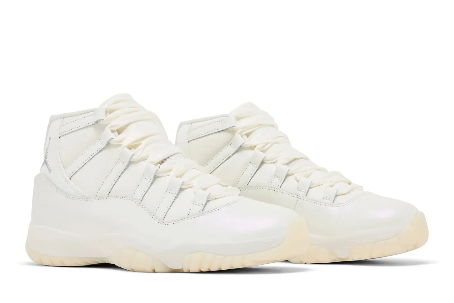 Wmns Jordan 11 Retro 'Pearl / Grand Finale'