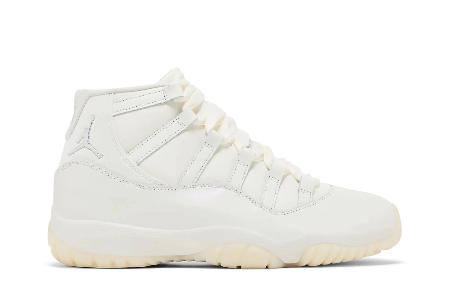 Wmns Jordan 11 Retro 'Pearl / Grand Finale'